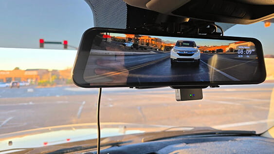 dashcam-rearview-mirror (1)