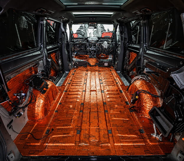 Soundproofing service for car